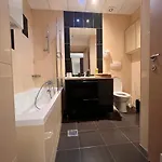 Rin Grand Vitan * Bucureşti